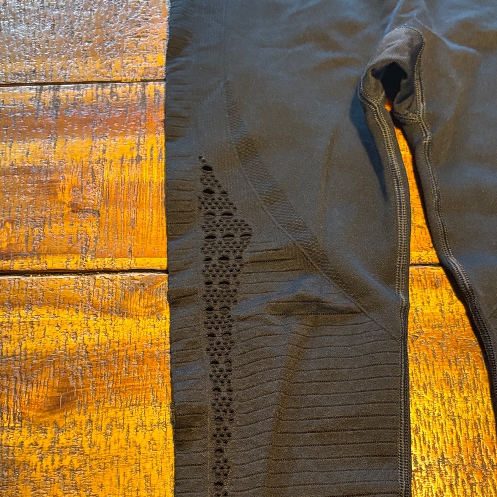 Gymshark Black Seamless Leggings - Picture 2 of 6